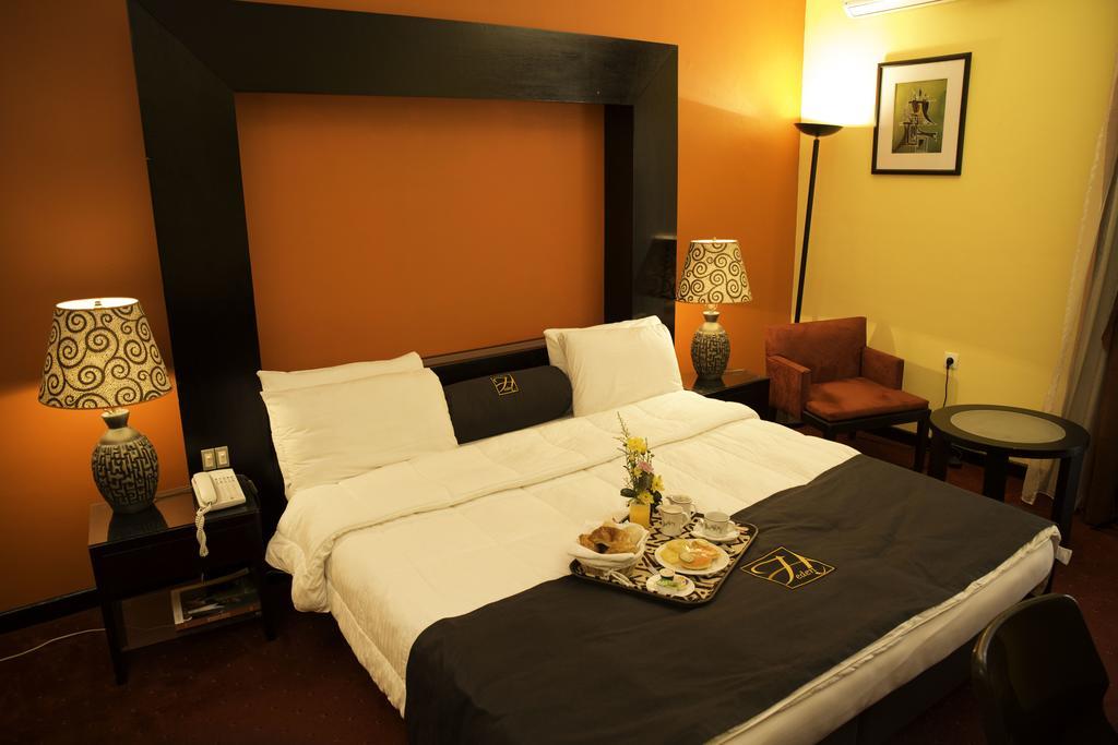 Heden Golf Hotel Abidjan Eksteriør billede