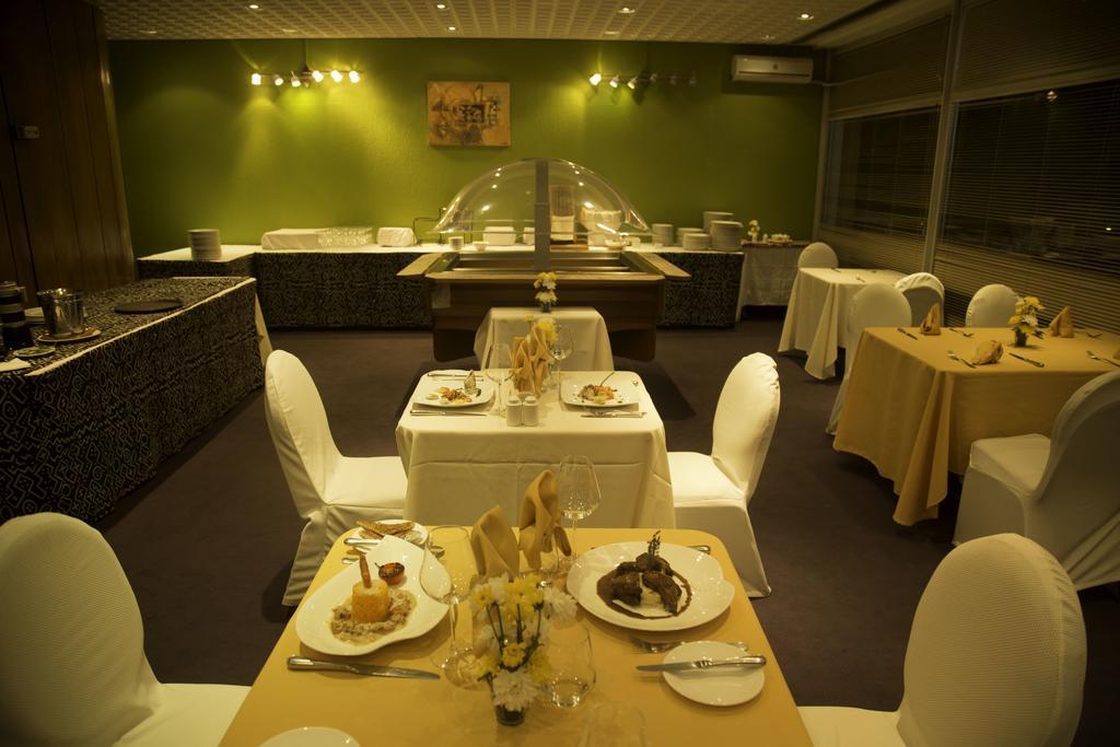 Heden Golf Hotel Abidjan Eksteriør billede