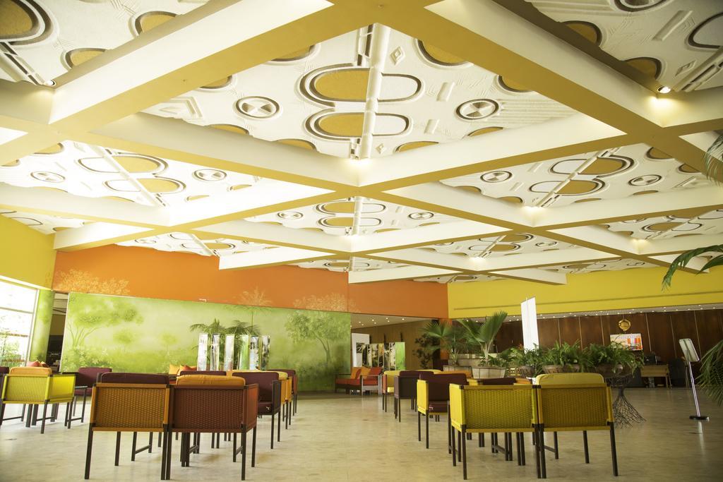 Heden Golf Hotel Abidjan Eksteriør billede