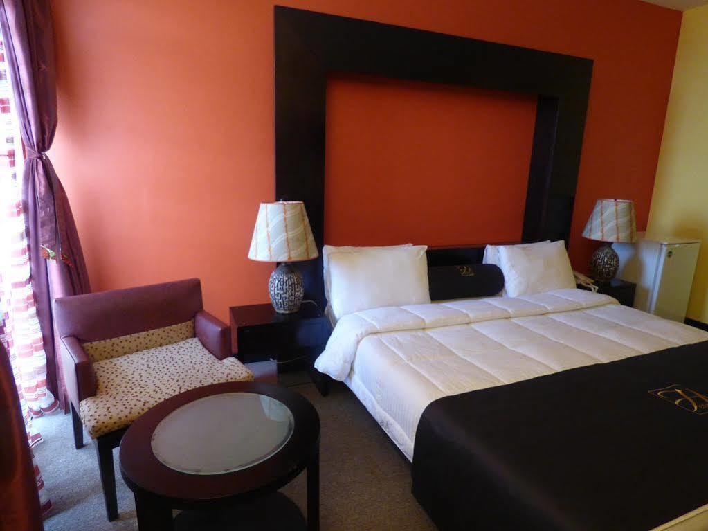 Heden Golf Hotel Abidjan Eksteriør billede