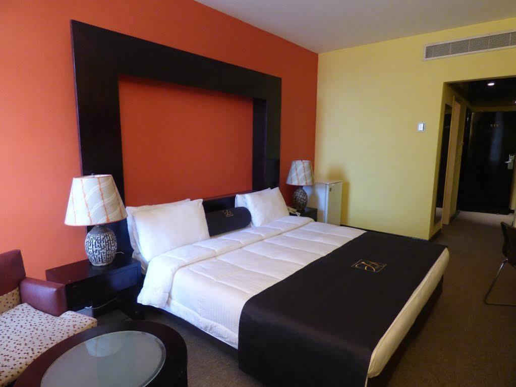 Heden Golf Hotel Abidjan Eksteriør billede